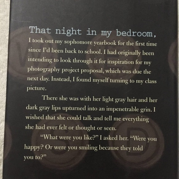 Memoirs of a Teenage Amnesiac - Hardcover Book - Picture 6 of 7